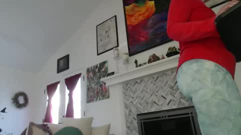 Aurora Willows online show from March 10, 9:40 pm