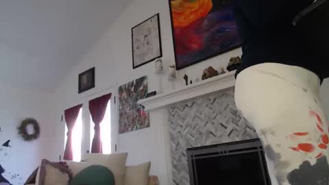 Aurora Willows online show from March 9, 9:03 pm