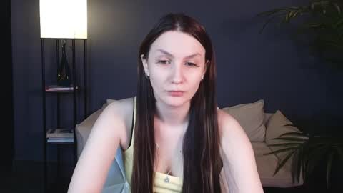 lily online show from April 21, 2:48 am