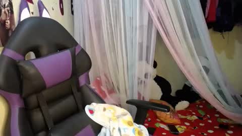 1kandylove online show from November 25, 8:38 am