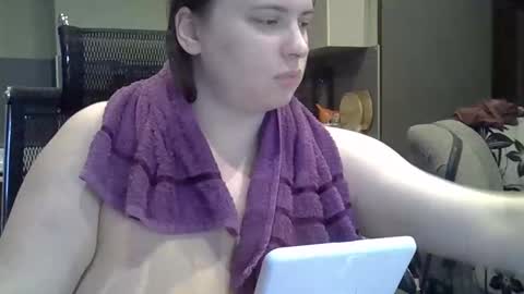 1LINDSEY1 online show from September 12, 8:23 am