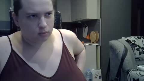 1LINDSEY1 online show from September 21, 5:55 pm