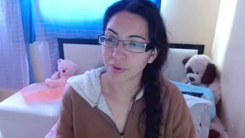 paola online show from December 21, 6:44 pm