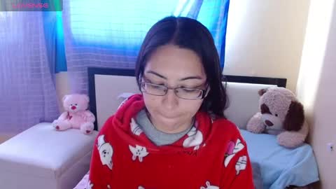 paola online show from December 12, 6:53 pm