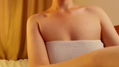 VICTORIA online show from October 3, 4:50 am