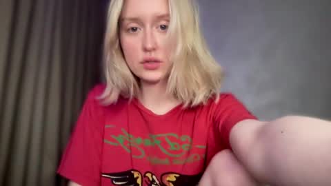 Snapshot of 2kepler22b chatting on January 16, 8:57 pm . online show from January 16, 8:57 pm