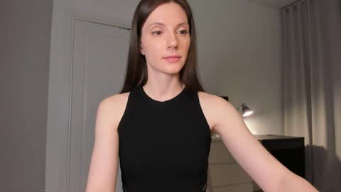 Anna online show from March 31, 8:09 pm