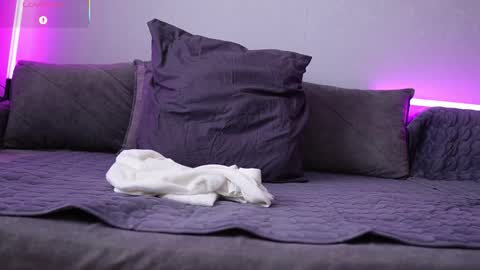 Monicano face online show from February 14, 4:36 am