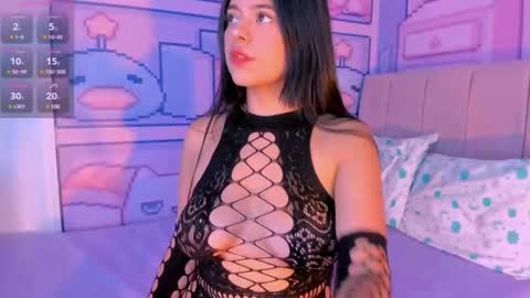 Snapshot of _18alice chatting on December 15, 12:07 am Alice  online show from December 15, 12:07 am