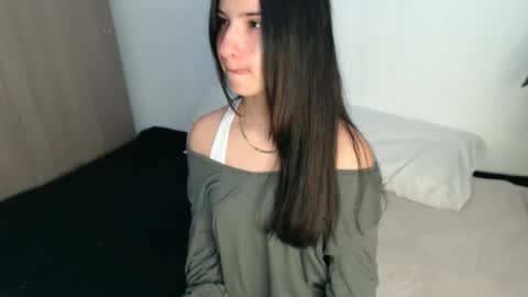 Snapshot of _abrill_20 chatting on October 27, 8:36 pm _abrill_20 online show from October 27, 8:36 pm