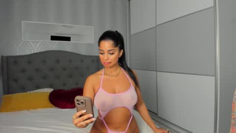 Adelle online show from September 25, 12:04 pm