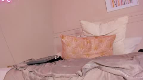 _aleja_x online show from September 10, 1:44 pm