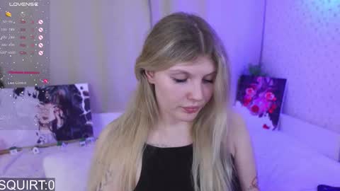 Snapshot of _aleksa chatting on October 3, 6:02 pm Alexa online show from October 3, 6:02 pm