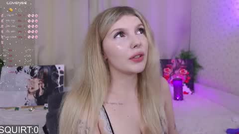 Snapshot of _aleksa chatting on September 18, 6:39 pm Alexa online show from September 18, 6:39 pm