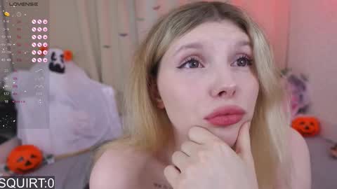 Snapshot of _aleksa chatting on October 17, 6:11 pm Alexa online show from October 17, 6:11 pm