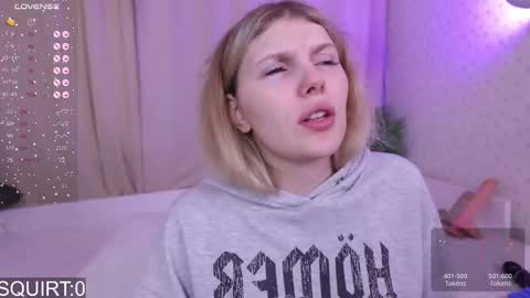 Snapshot of _aleksa chatting on September 12, 5:30 am Alexa online show from September 12, 5:30 am