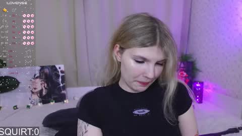 Snapshot of _aleksa chatting on September 16, 6:27 pm Alexa online show from September 16, 6:27 pm