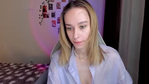 Snapshot of _alissaa_ chatting on February 24, 4:15 pm Alice online show from February 24, 4:15 pm