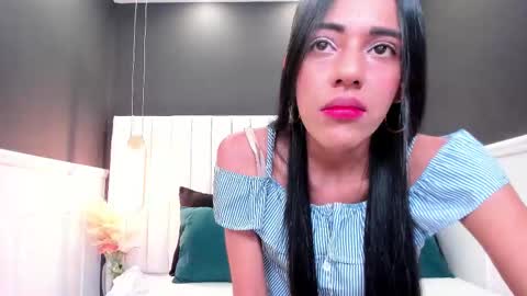 Alma Torres  online show from January 13, 6:45 pm