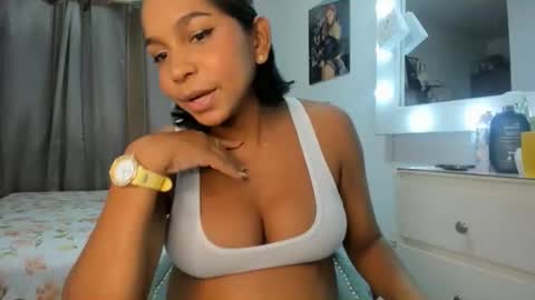Analia online show from May 7, 12:59 am