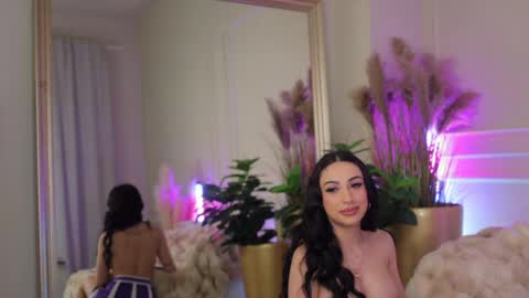 Anna online show from April 8, 7:49 pm