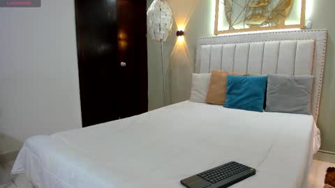      online show from November 9, 5:31 pm