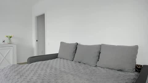 Anna online show from October 16, 12:30 pm