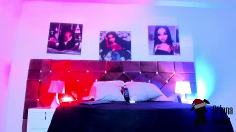 Snapshot of _ariana_lopez_ chatting on January 15, 12:25 pm Ariana online show from January 15, 12:25 pm