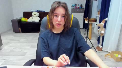 Snapshot of _arina_cox__ chatting on March 2, 2:36 pm Arina online show from March 2, 2:36 pm