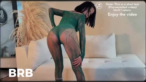 _aurora_collins_ online show from May 15, 10:45 pm