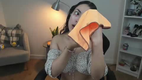 Bella Evans online show from March 6, 5:46 am