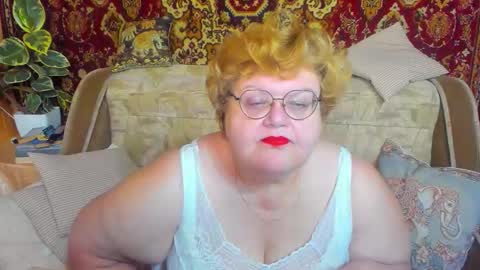 Louise  ONLY IN PVT  Masturbation with dildo and cum  Naked  Show and play with pussy  Blow job  Hand job  ONLY IN PVT  online show from October 11, 7:16 pm