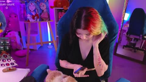 Alice .. online show from December 11, 9:55 pm