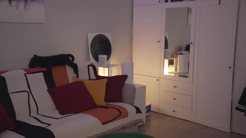 Snapshot of _blackbee_ chatting on February 19, 10:20 pm Lili online show from February 19, 10:20 pm