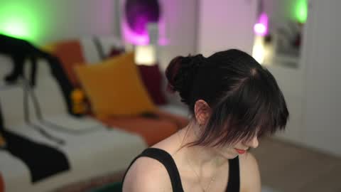 Snapshot of _blackbee_ chatting on October 12, 11:56 am Lili online show from October 12, 11:56 am