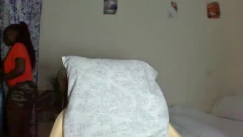 clara online show from May 31, 6:09 pm