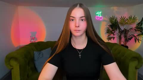 Snapshot of _cuddle_bug_ chatting on October 23, 1:39 pm Erika online show from October 23, 1:39 pm