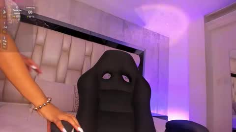     online show from September 15, 8:16 pm