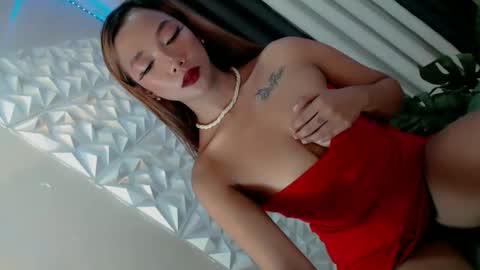 _ellen24 online show from November 4, 3:06 pm