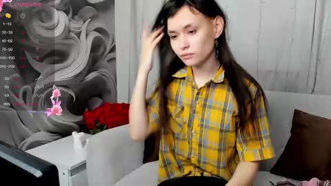 _emily__strike_ online show from February 27, 9:32 am