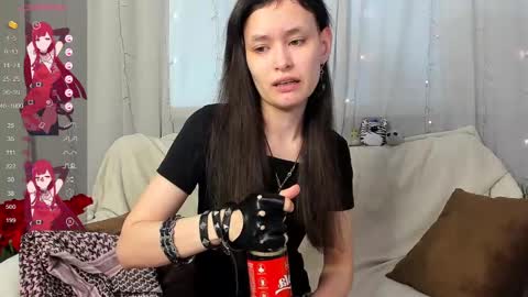 _emily__strike_ online show from March 9, 9:46 am