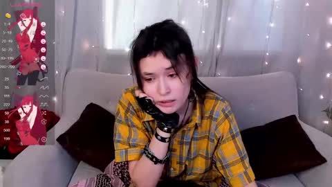 _emily__strike_ online show from March 1, 9:29 am