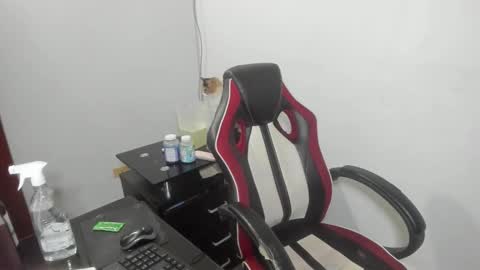 Emma online show from September 20, 11:03 pm