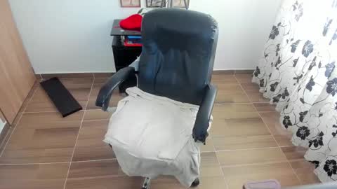 Emma online show from January 5, 5:27 pm