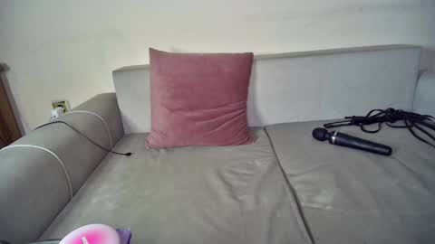 Emma Sugar online show from October 6, 2:17 am