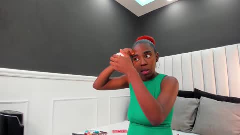 Emma online show from September 16, 2:47 pm