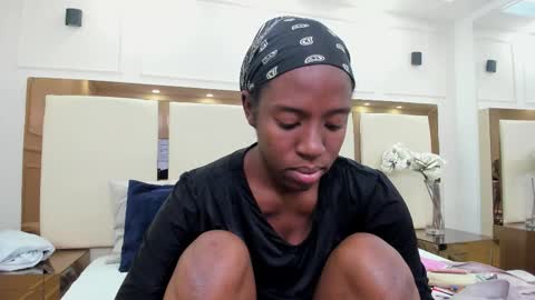 Emma online show from November 24, 3:14 pm