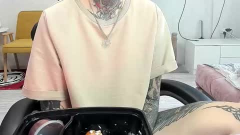 Alis online show from September 19, 8:02 am