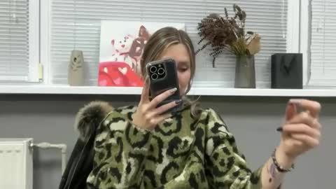  Flora  online show from November 13, 4:17 pm