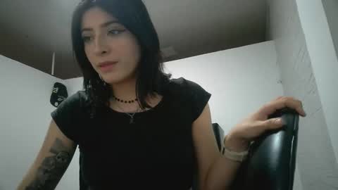 Mia-foster online show from November 15, 9:38 pm